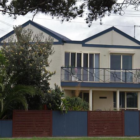 Sea Breeze On The Esplanade Villa Lakes Entrance Kültér fotó