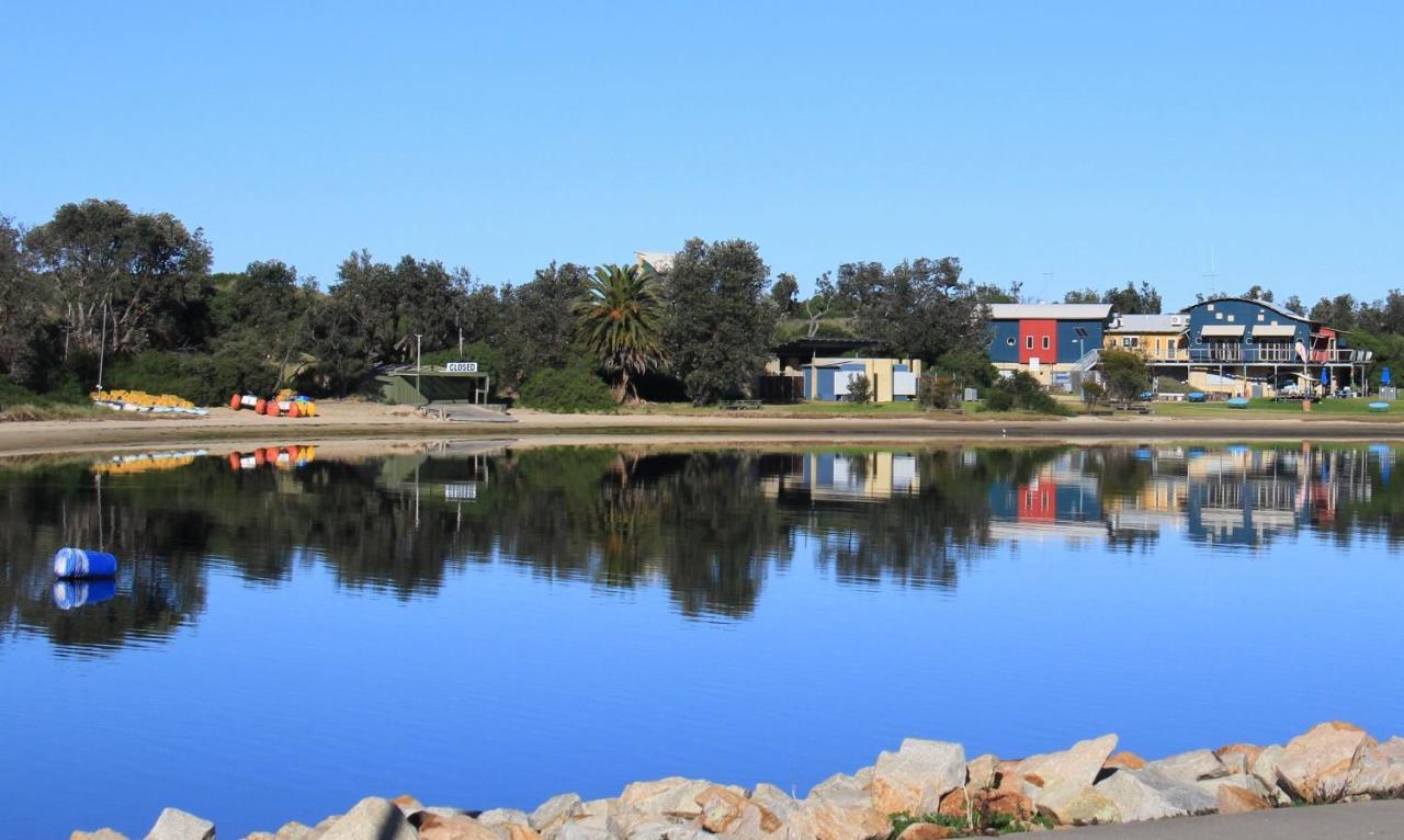 Sea Breeze On The Esplanade Villa Lakes Entrance Kültér fotó
